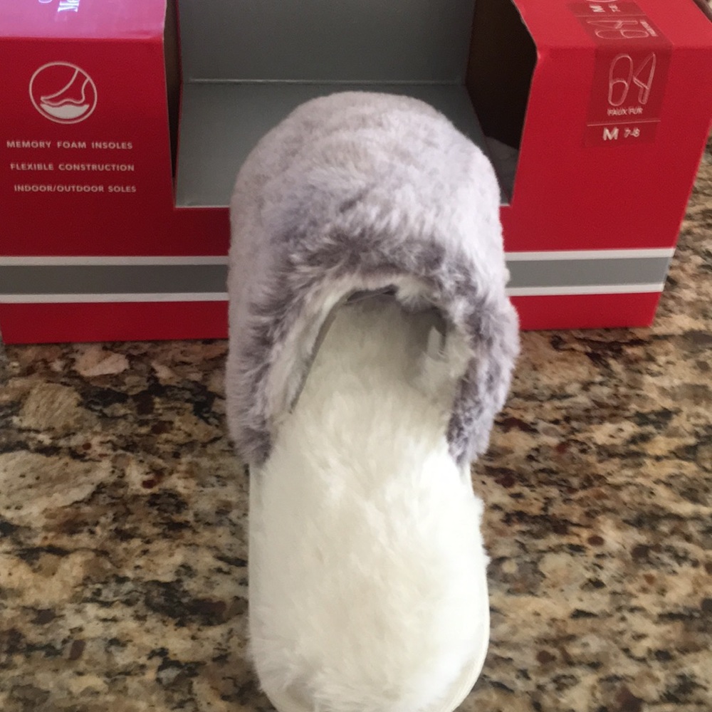 Women’s slippers